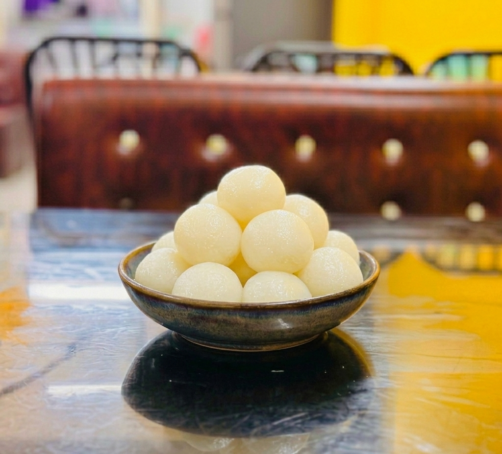 সাদা মিষ্টি